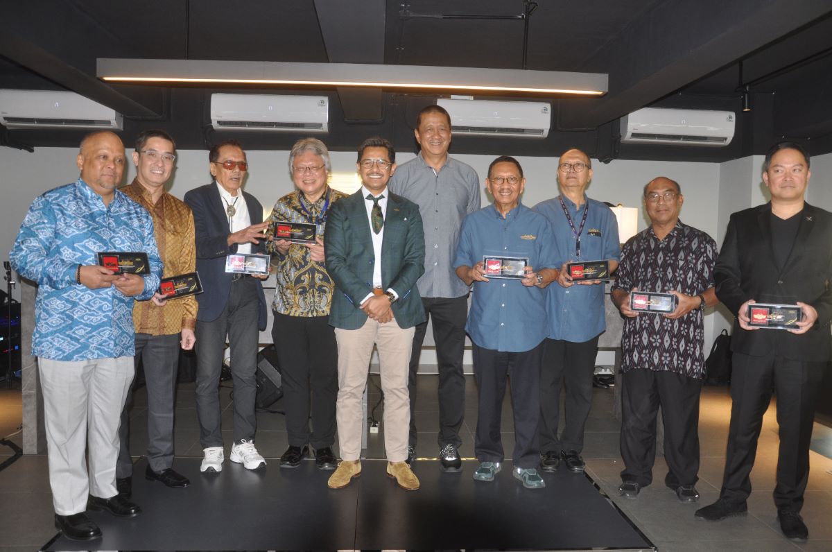 INACA Golden PIN of Appreciation